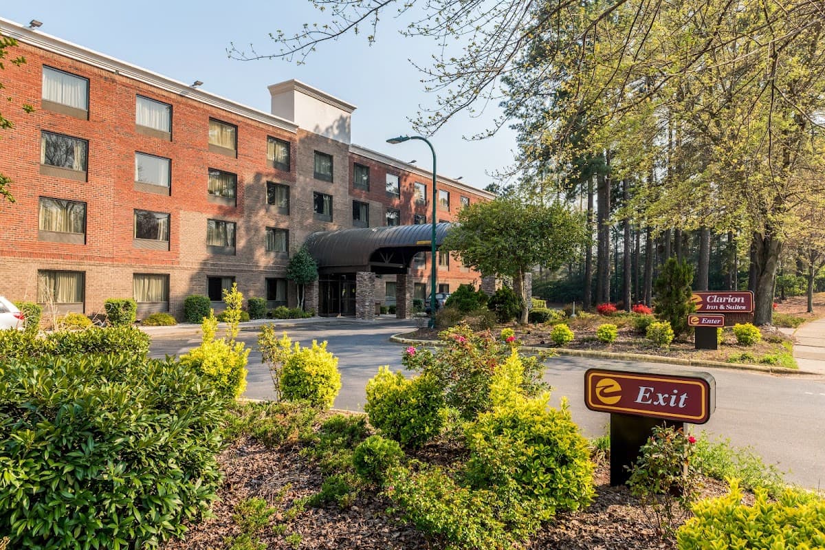 Lake Norman Inn and Suites