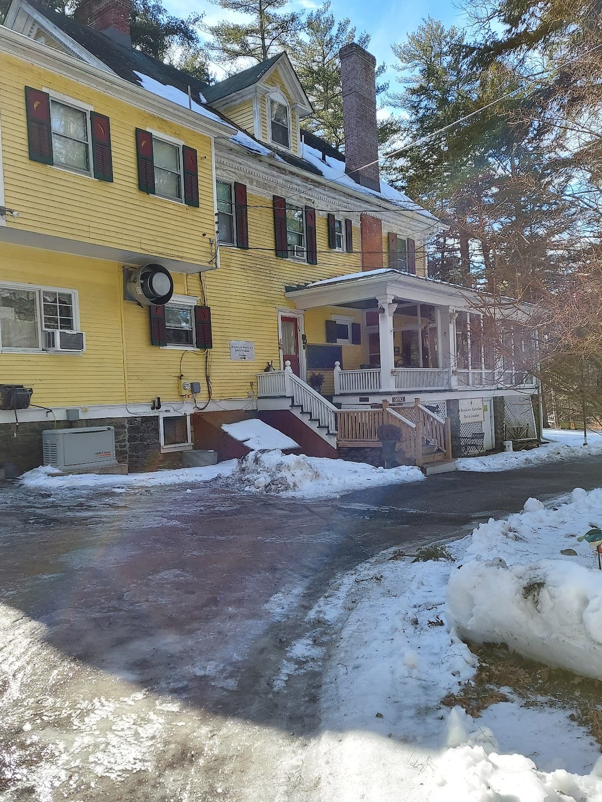 The Brookview Manor Inn and Restaurant