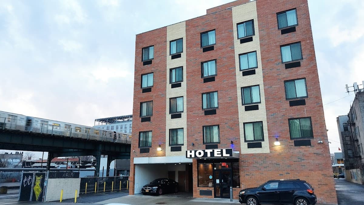 HOTEL SUNBORN