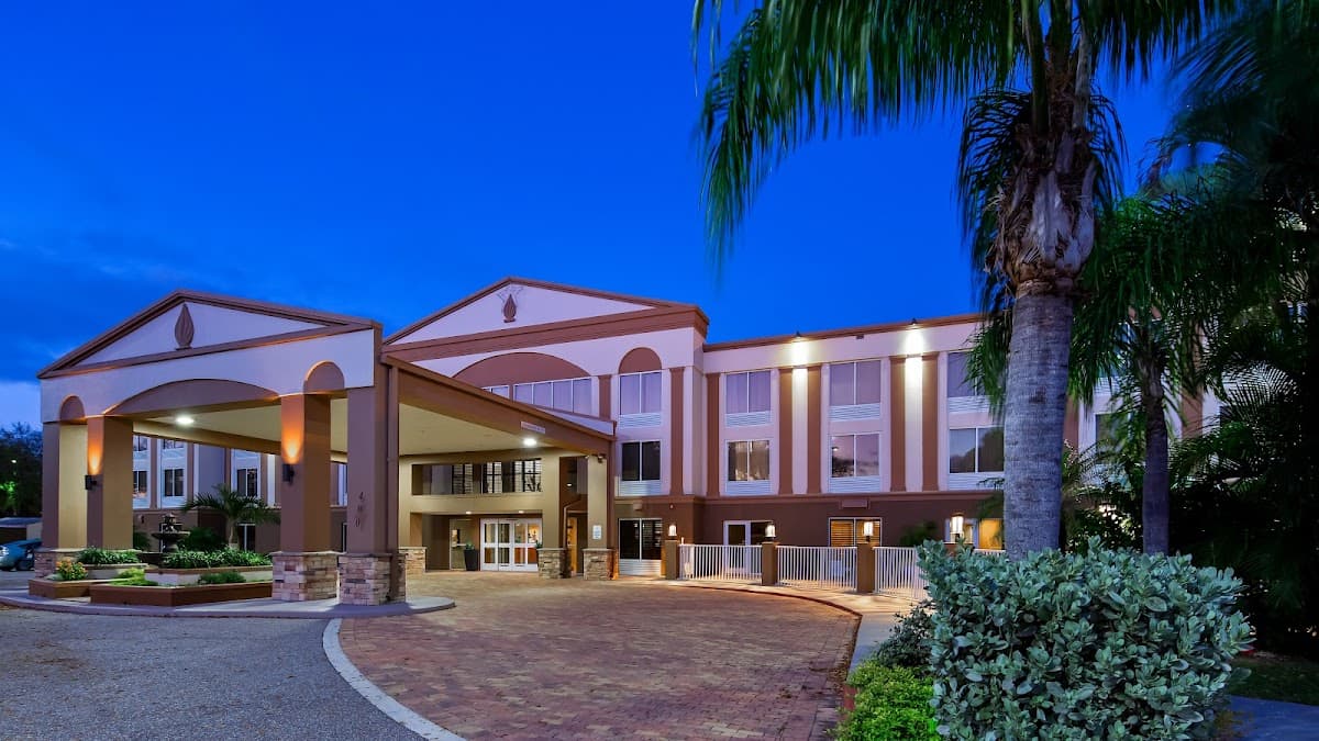 Best Western Plus Ambassador Suites Venice