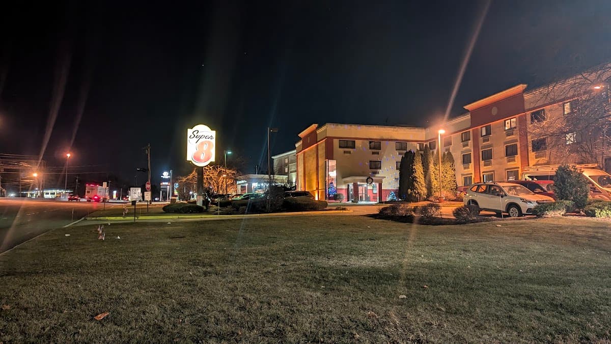 Super 8 by Wyndham Mahwah