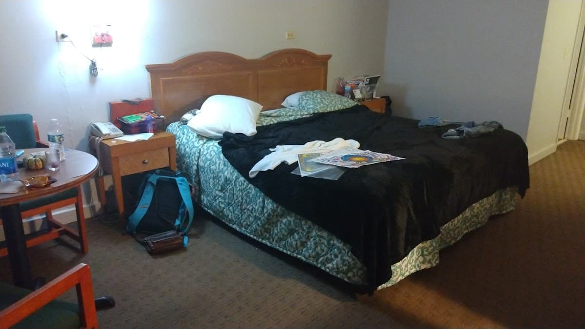 BUDGET INN