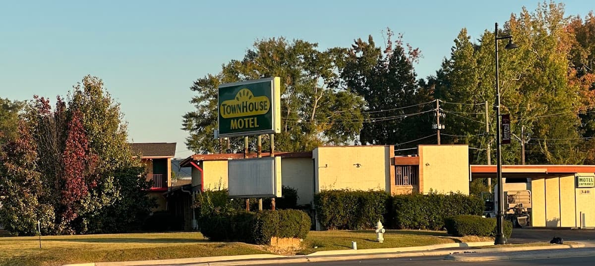 Town House Extended Stay Motel