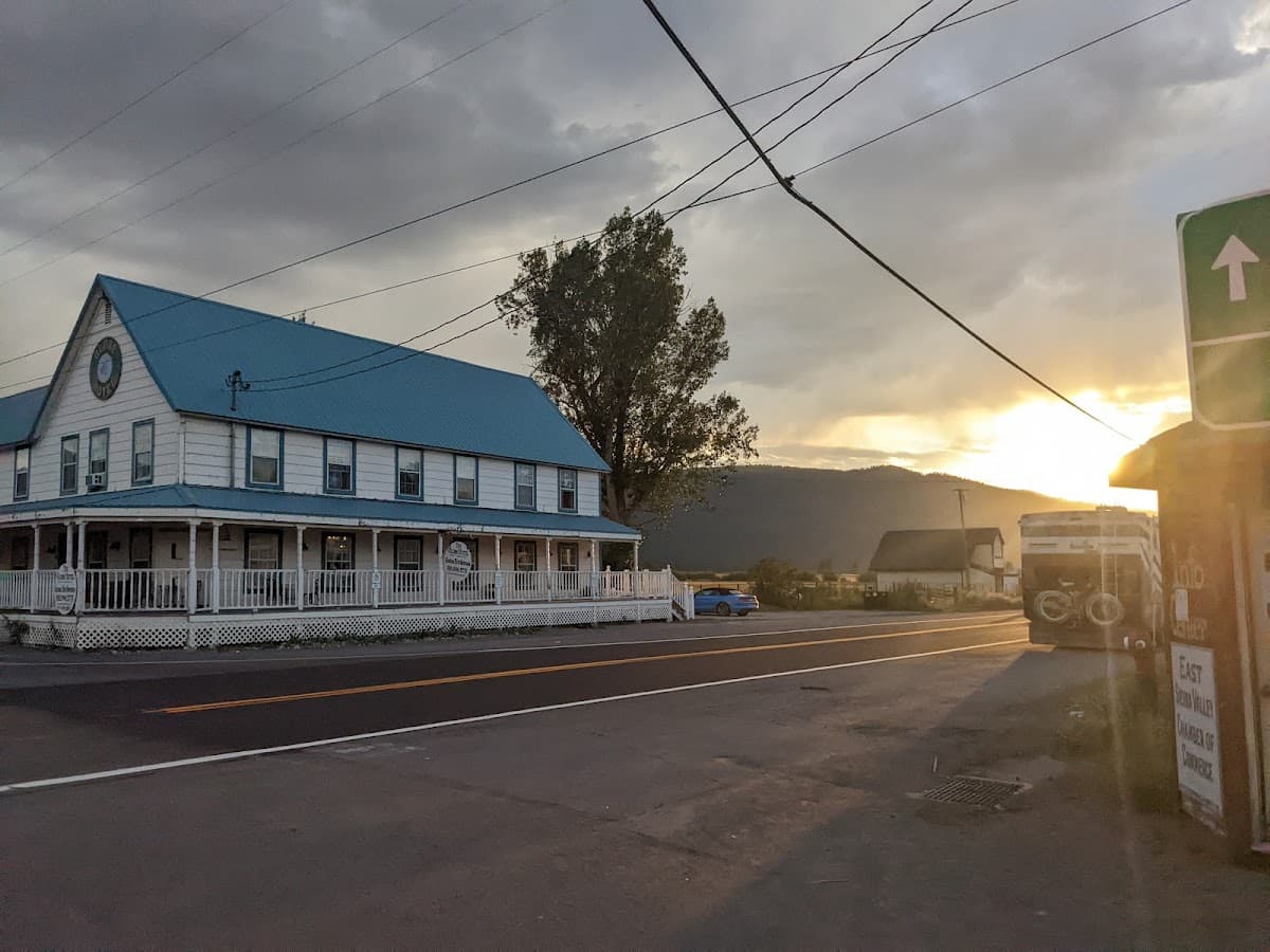 The Globe Hotel