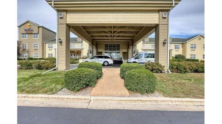 Comfort Suites Appleton Airport