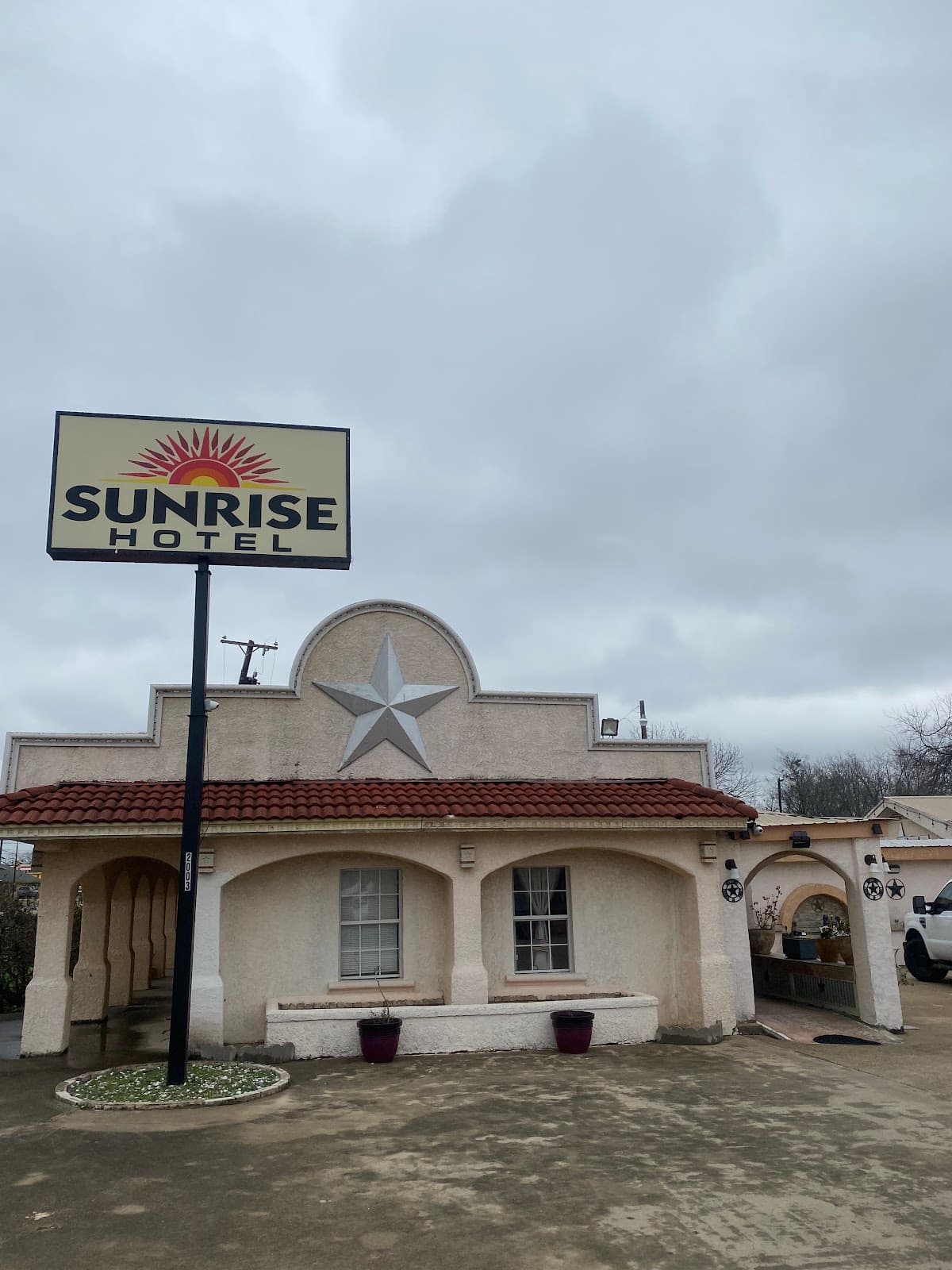 Sunrise Hotel
