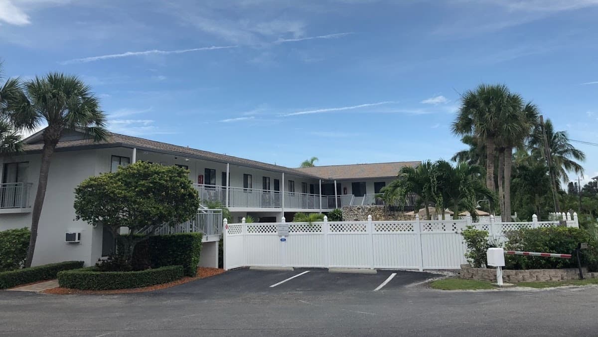 Siesta Sands Beach Resort