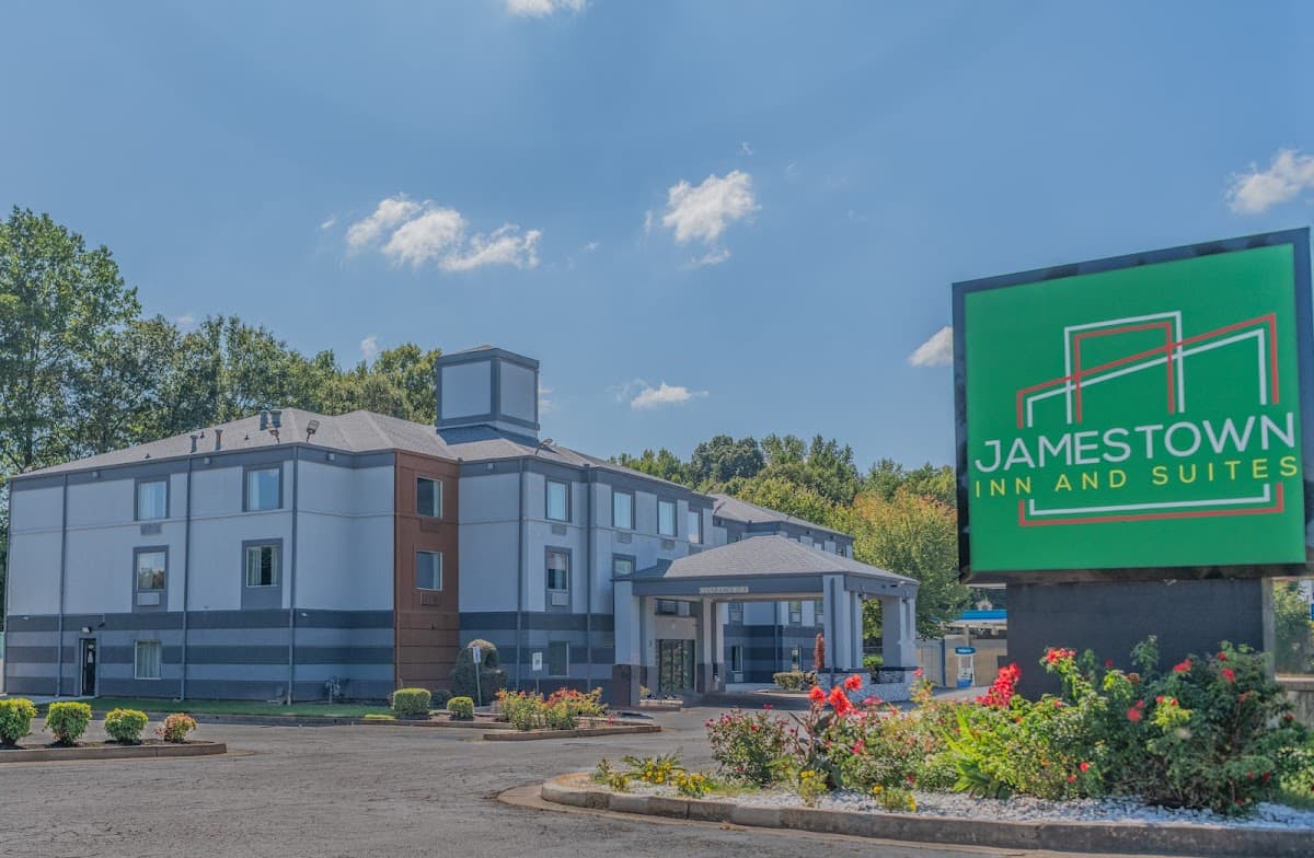 Jamestown Inn And Suites
