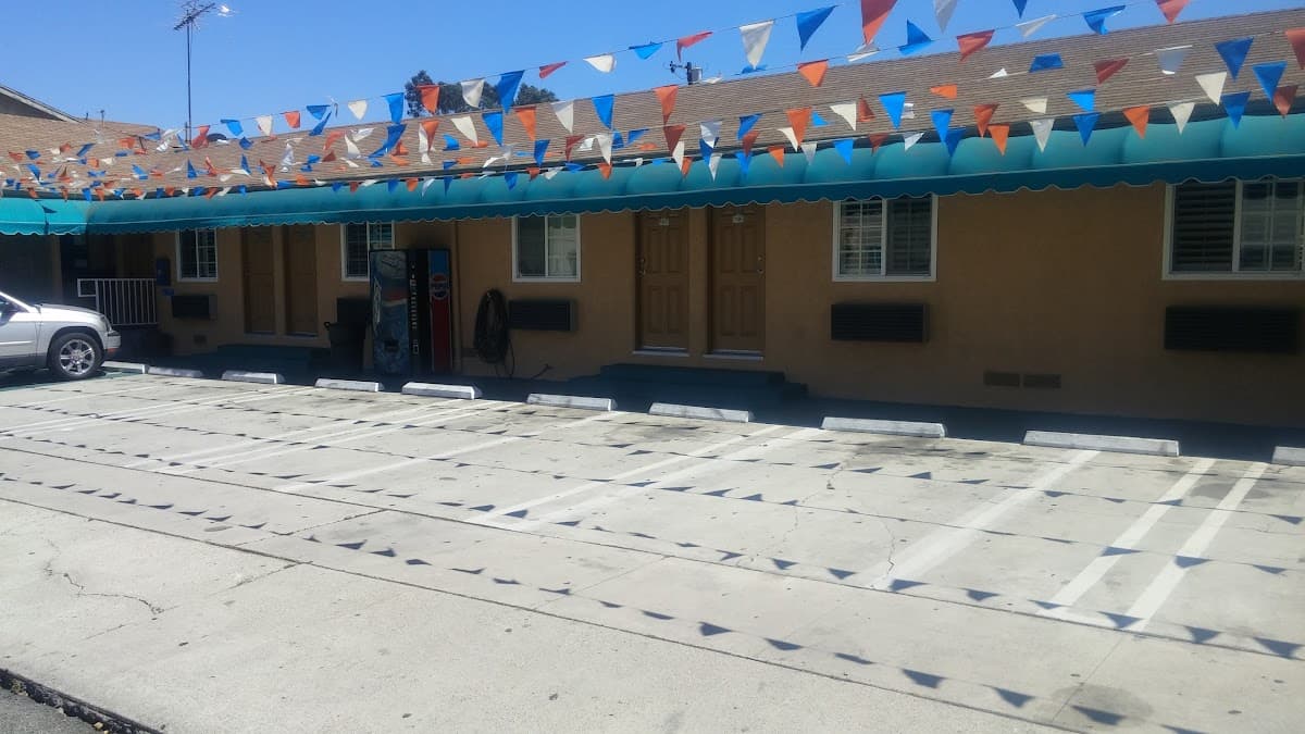 LA SIESTA INN