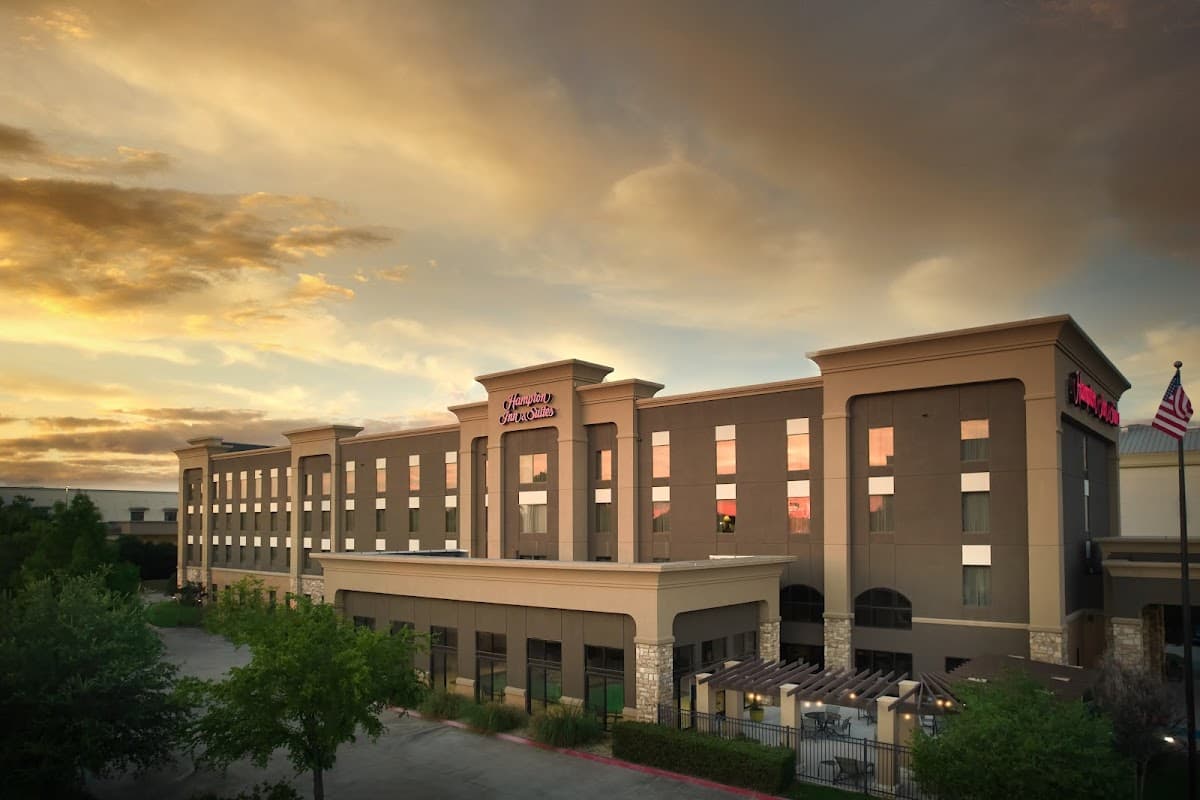 Hampton Inn & Suites Dallas-DFW ARPT W-SH 183 Hurst