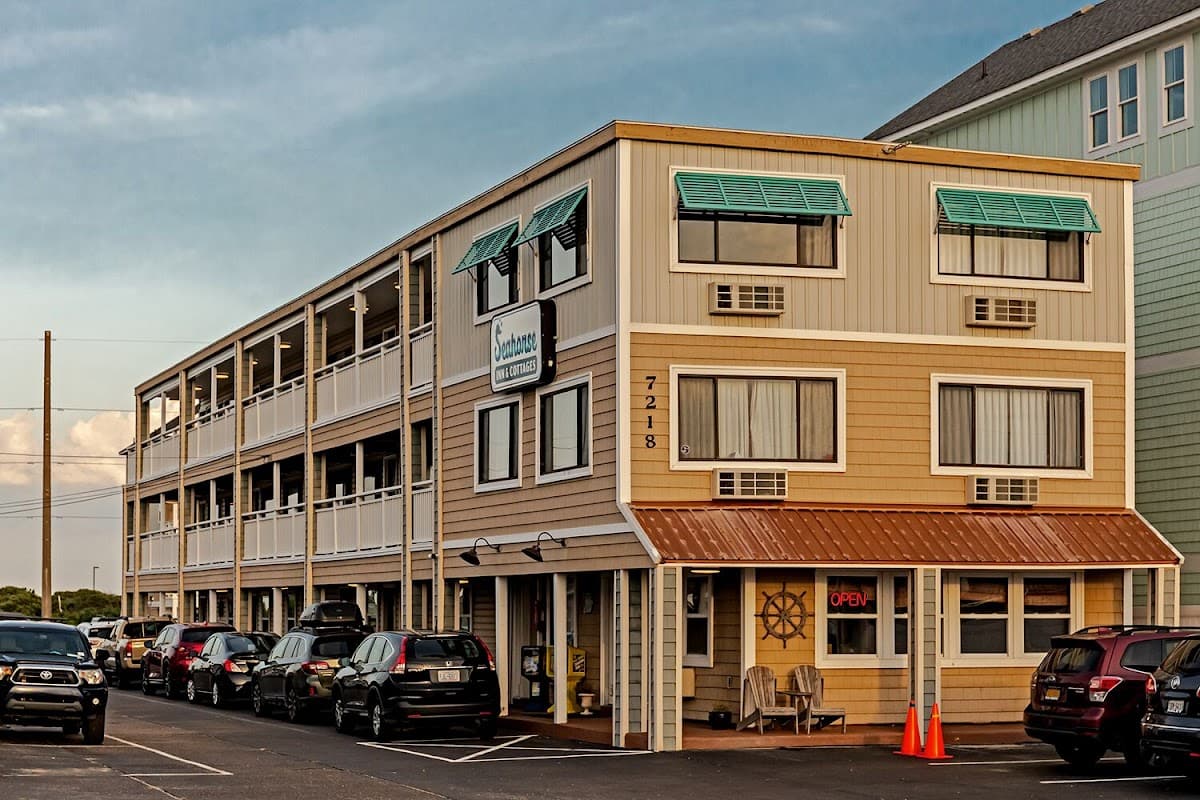 Seahorse Inn & Cottages