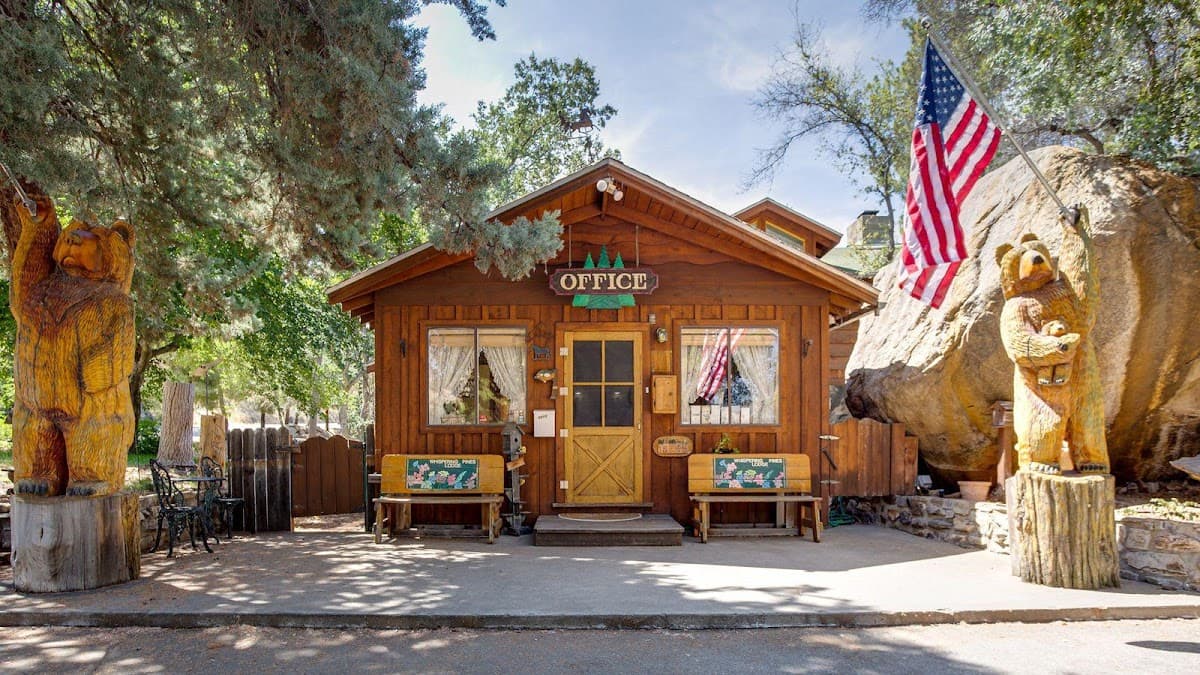 Whispering Pines Lodge