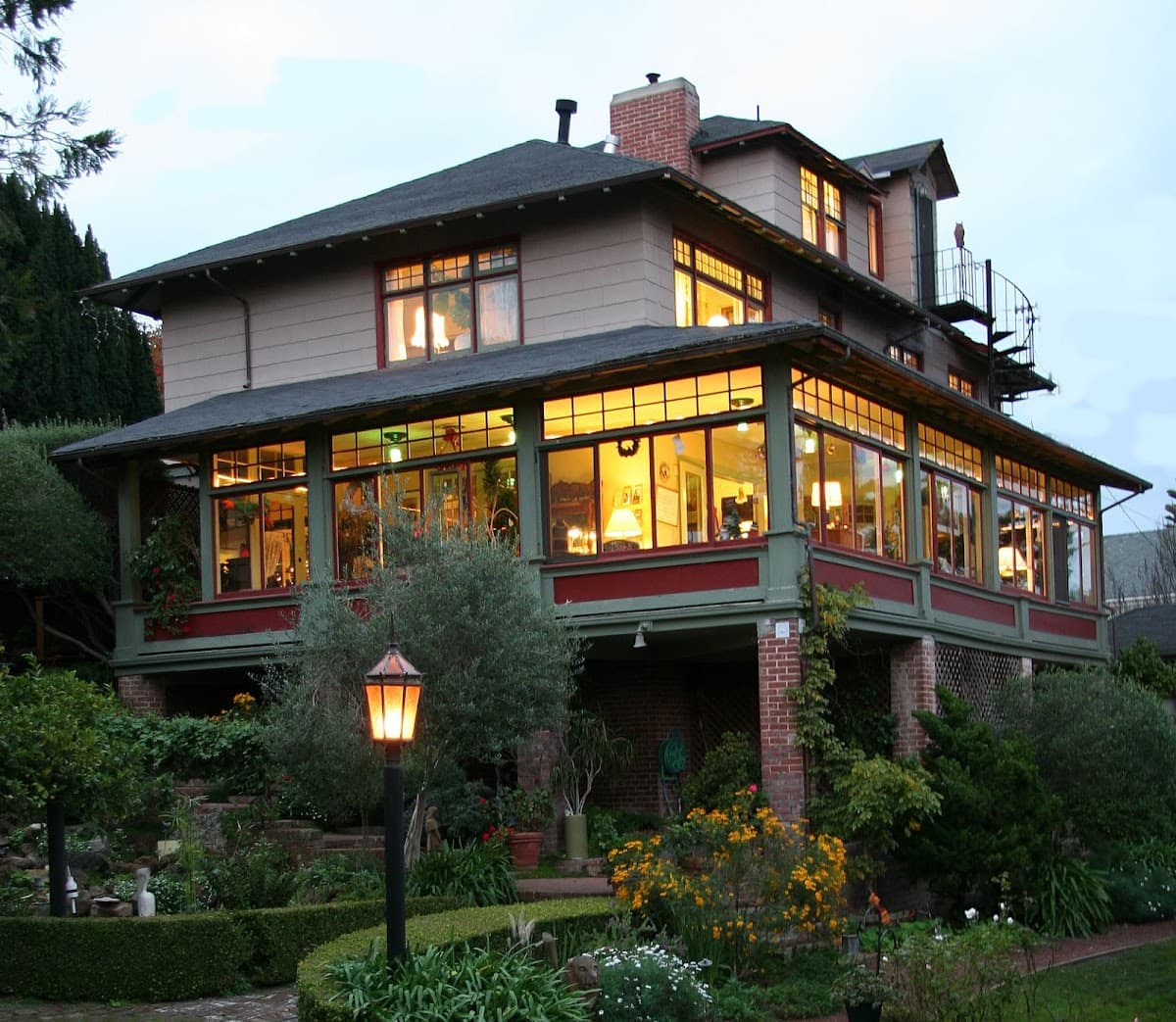 Jabberwock Inn