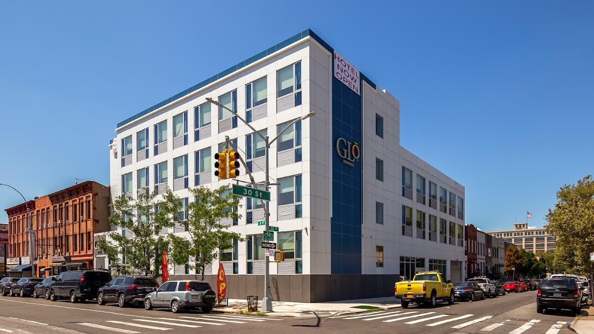 GLō Best Western Brooklyn Nyc