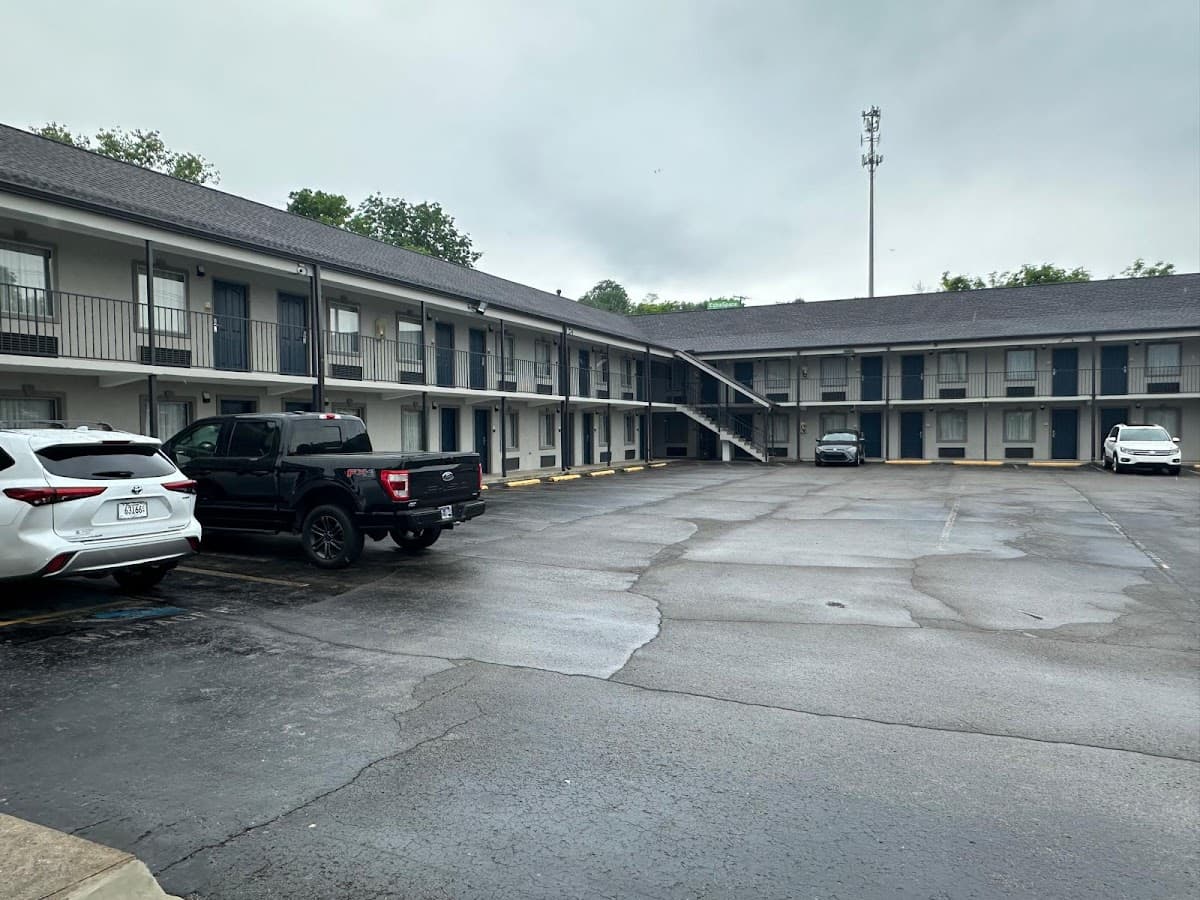Antioch Quarters Inn and Suites - Tanger Mall