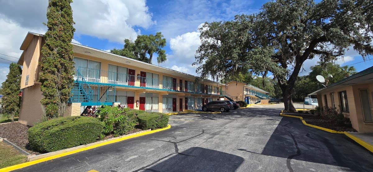Traveler's Inn
