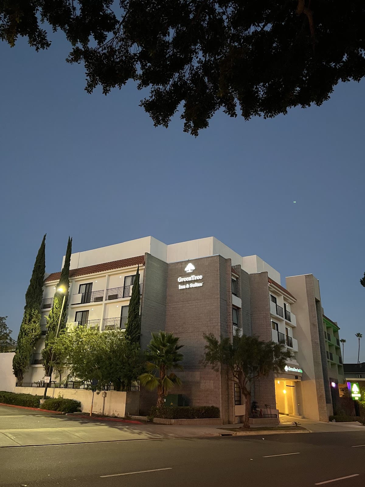 GreenTree Inn & Suites Alhambra, Los Angeles