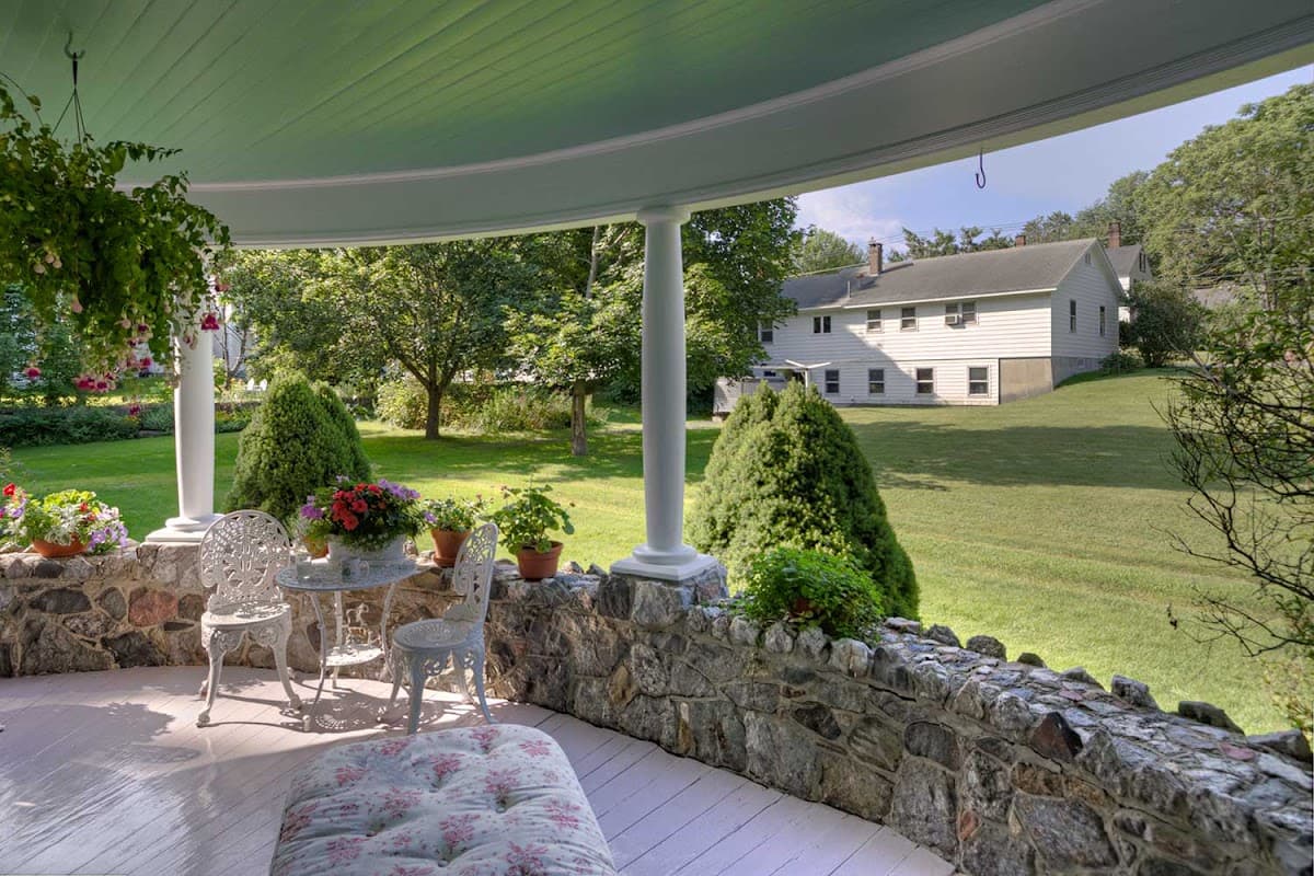 The Jeweled Turret Inn