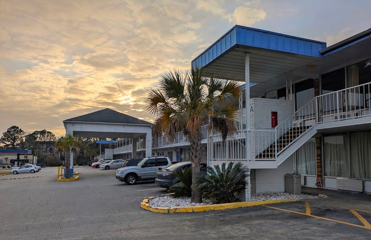 Airport Inn