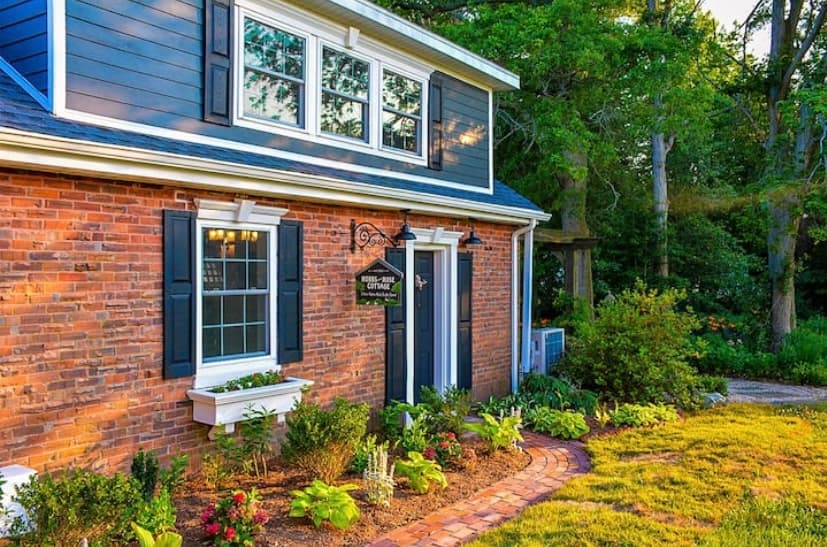 Hobbs and Rose Cottage