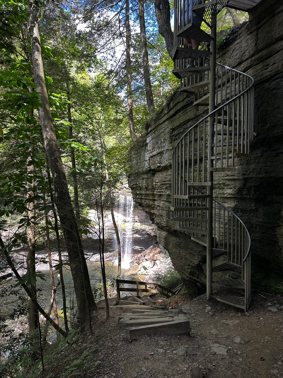 Greeter Falls Lodge and Cottages