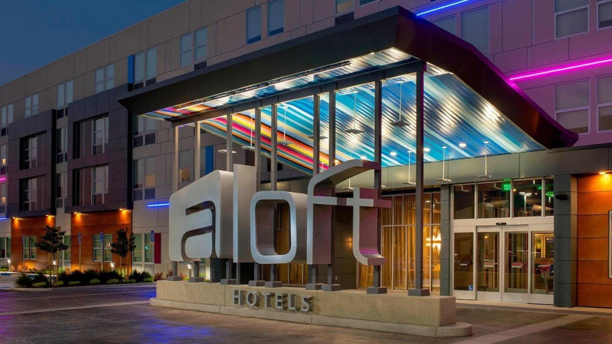 Aloft Atlanta at The Battery Atlanta