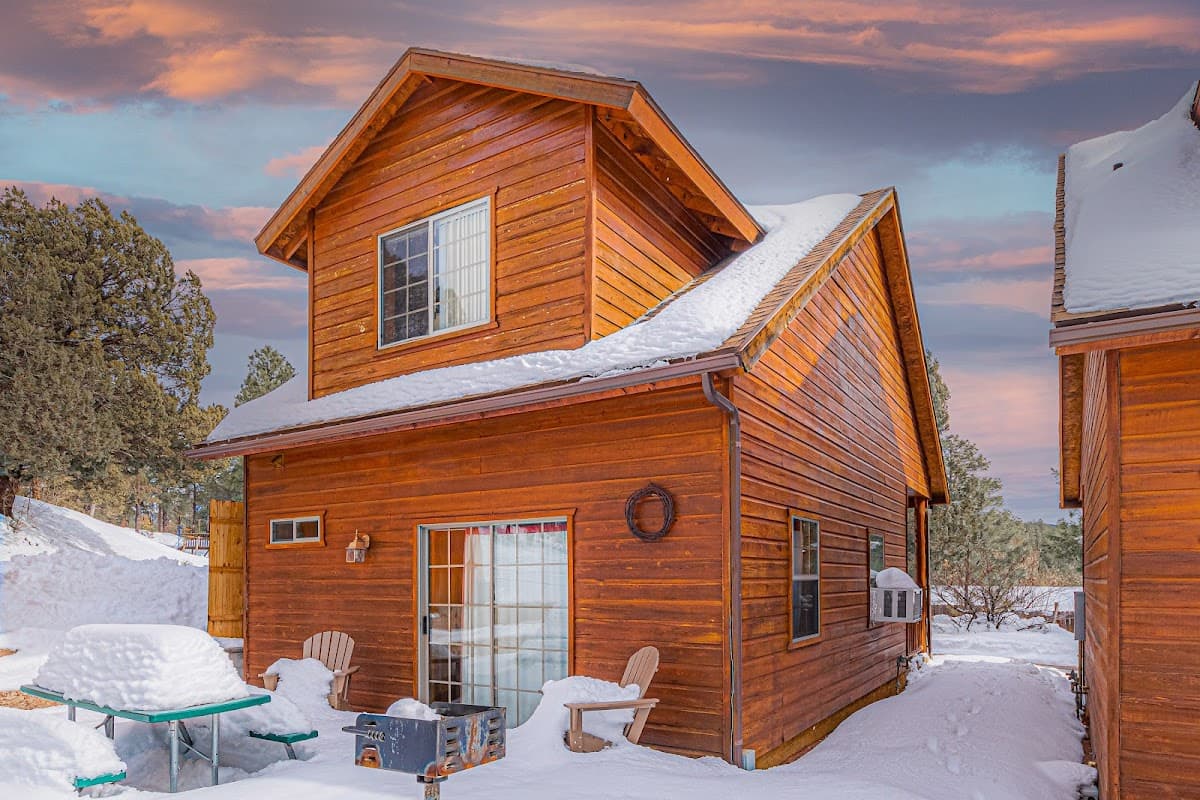 Wooden Nickel Cabins