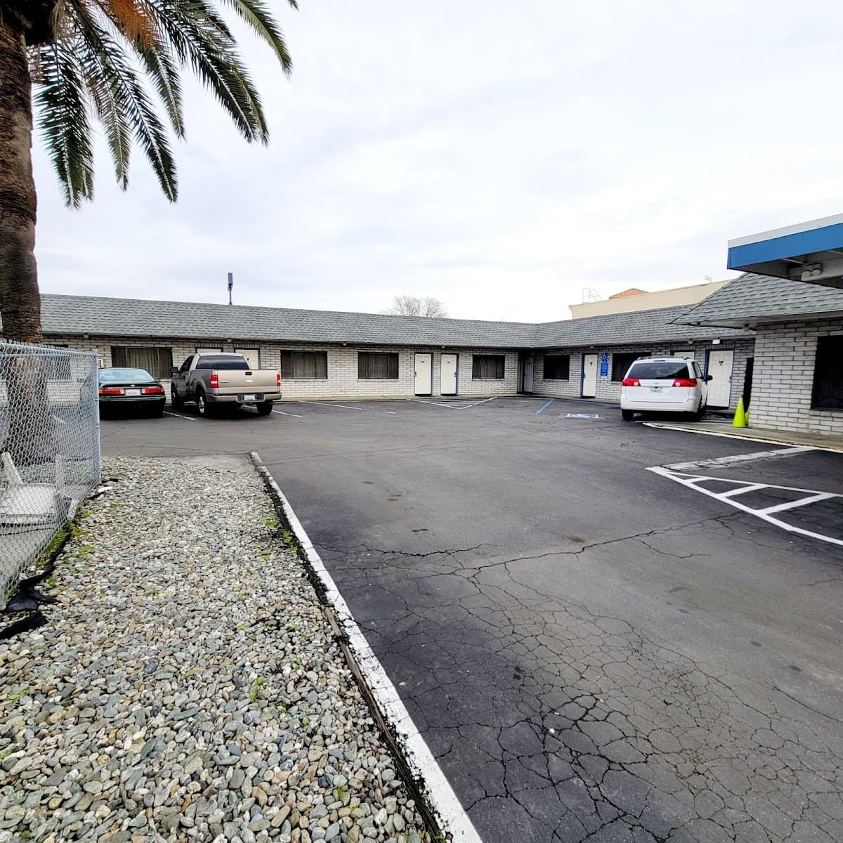 Economy Inn