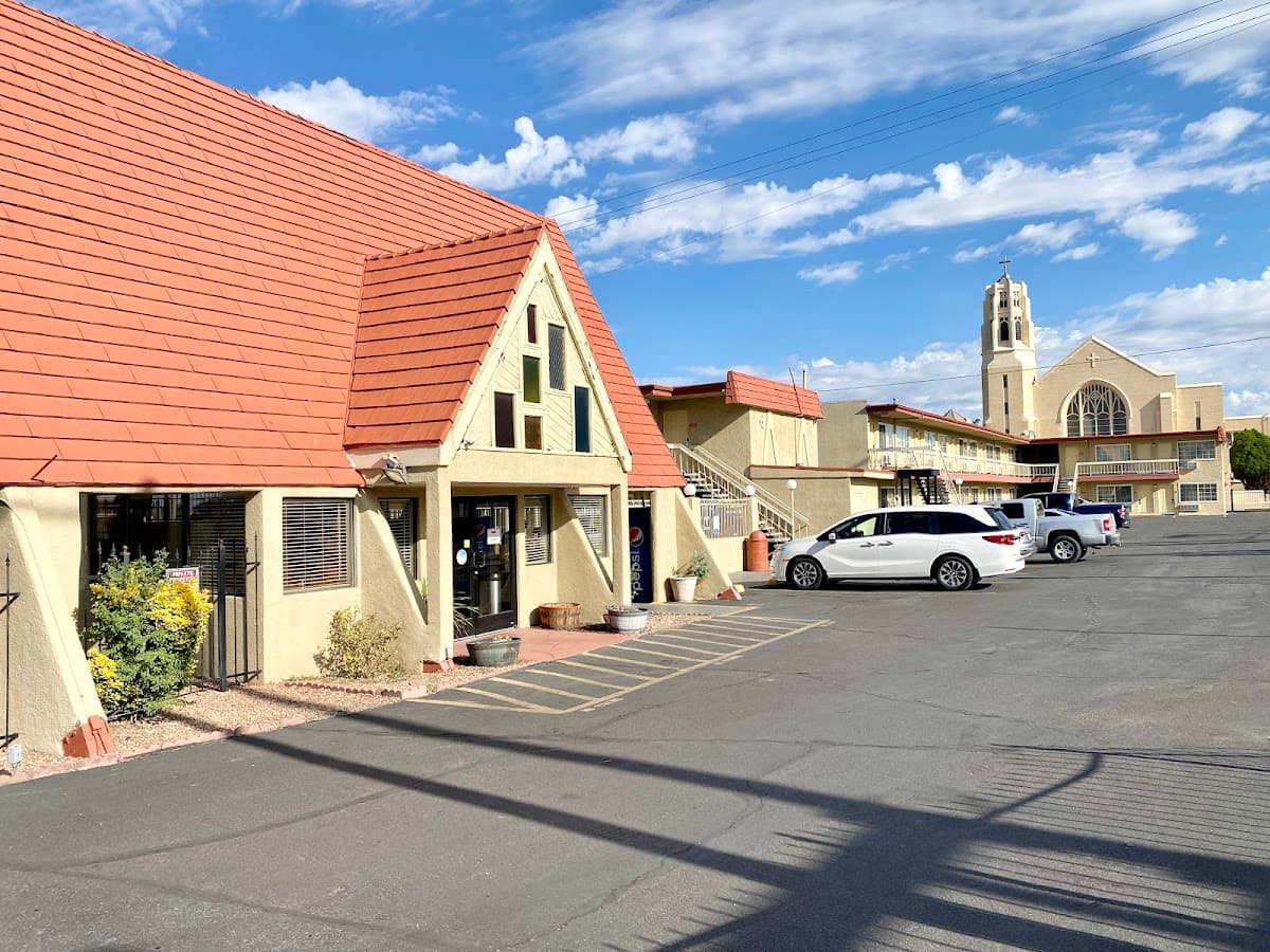 Super 8 by Wyndham Albuquerque Downtown