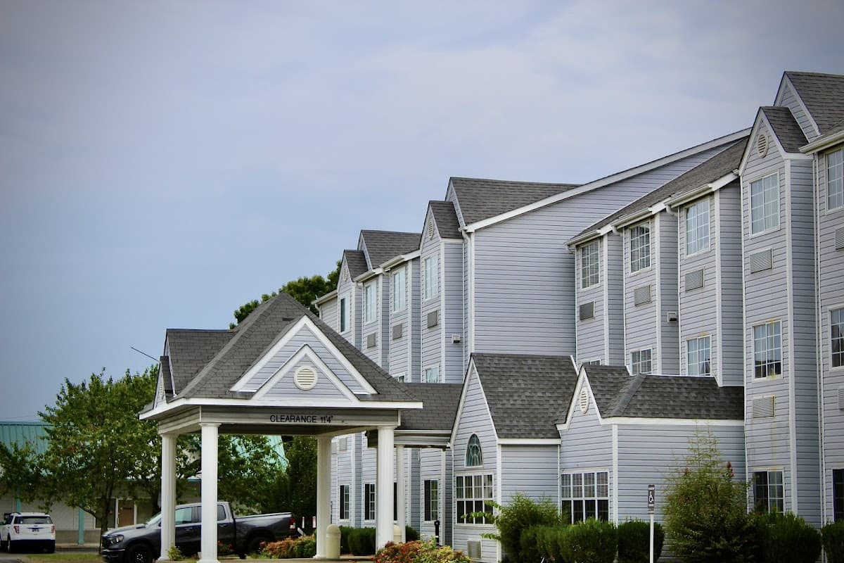 Americas Best Value Inn & Suites Jackson, TN