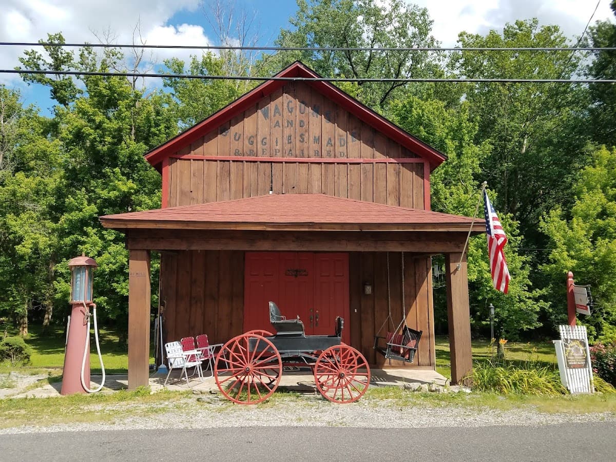 Maple Leaf Cottage Inn