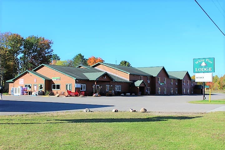 White Pine Lodge