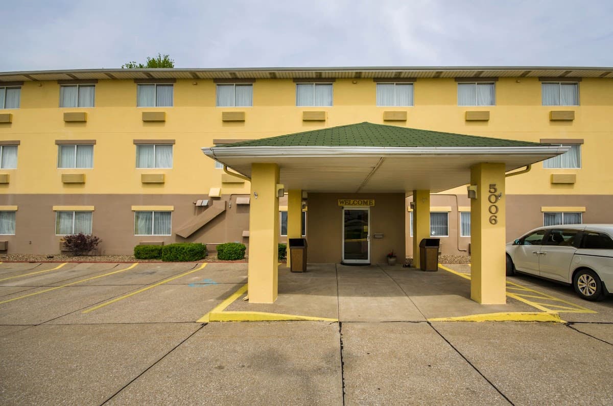 Quality Inn Evansville Eastland Area