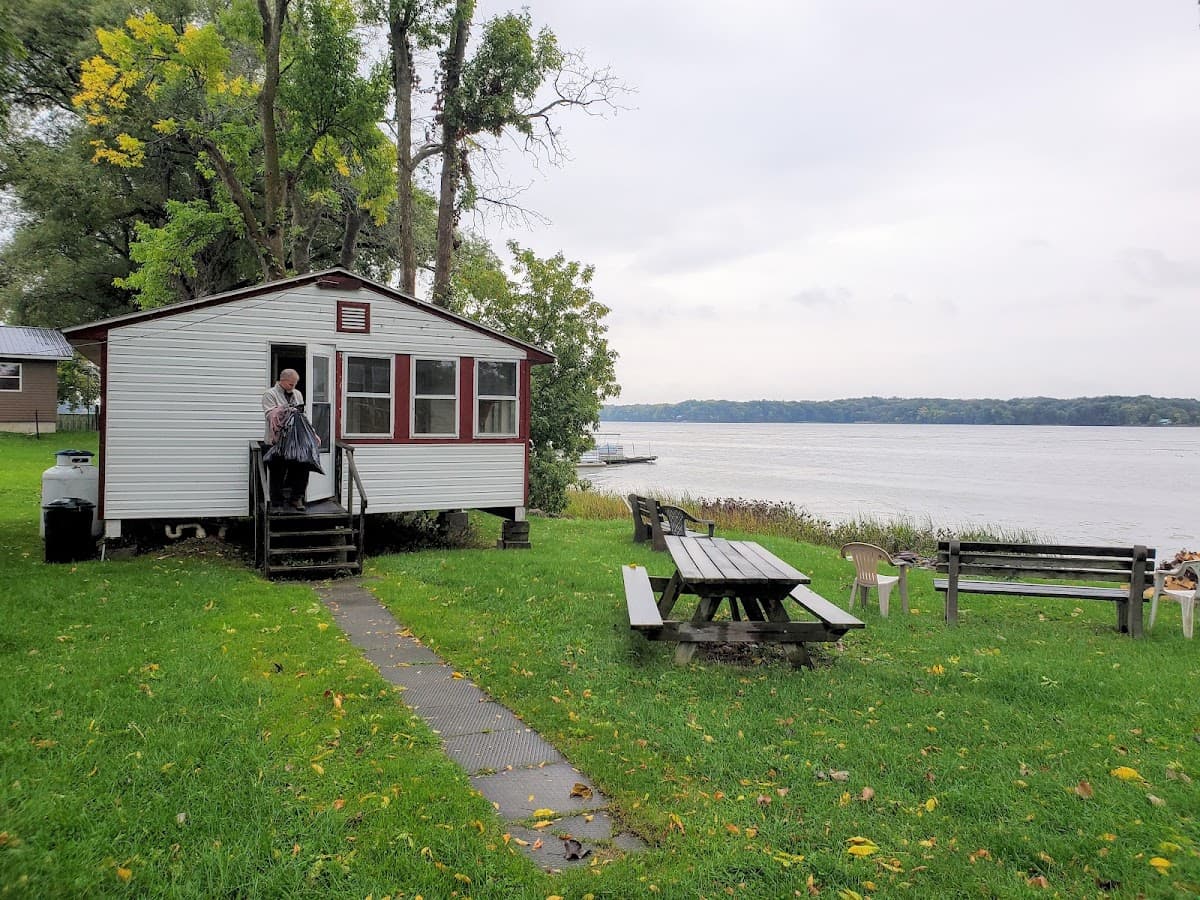Black Lake Marine's Cottages