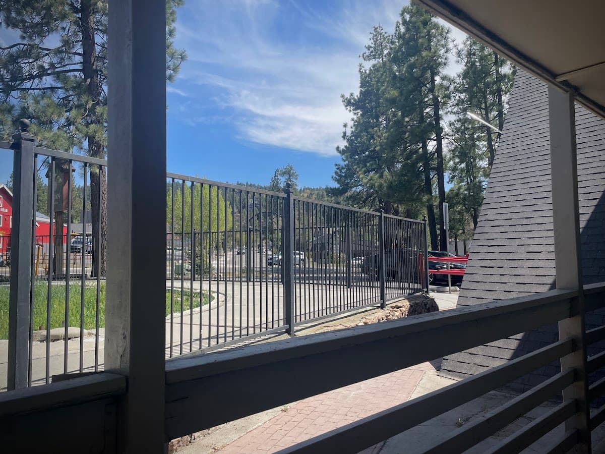 Studio 9 Big Bear