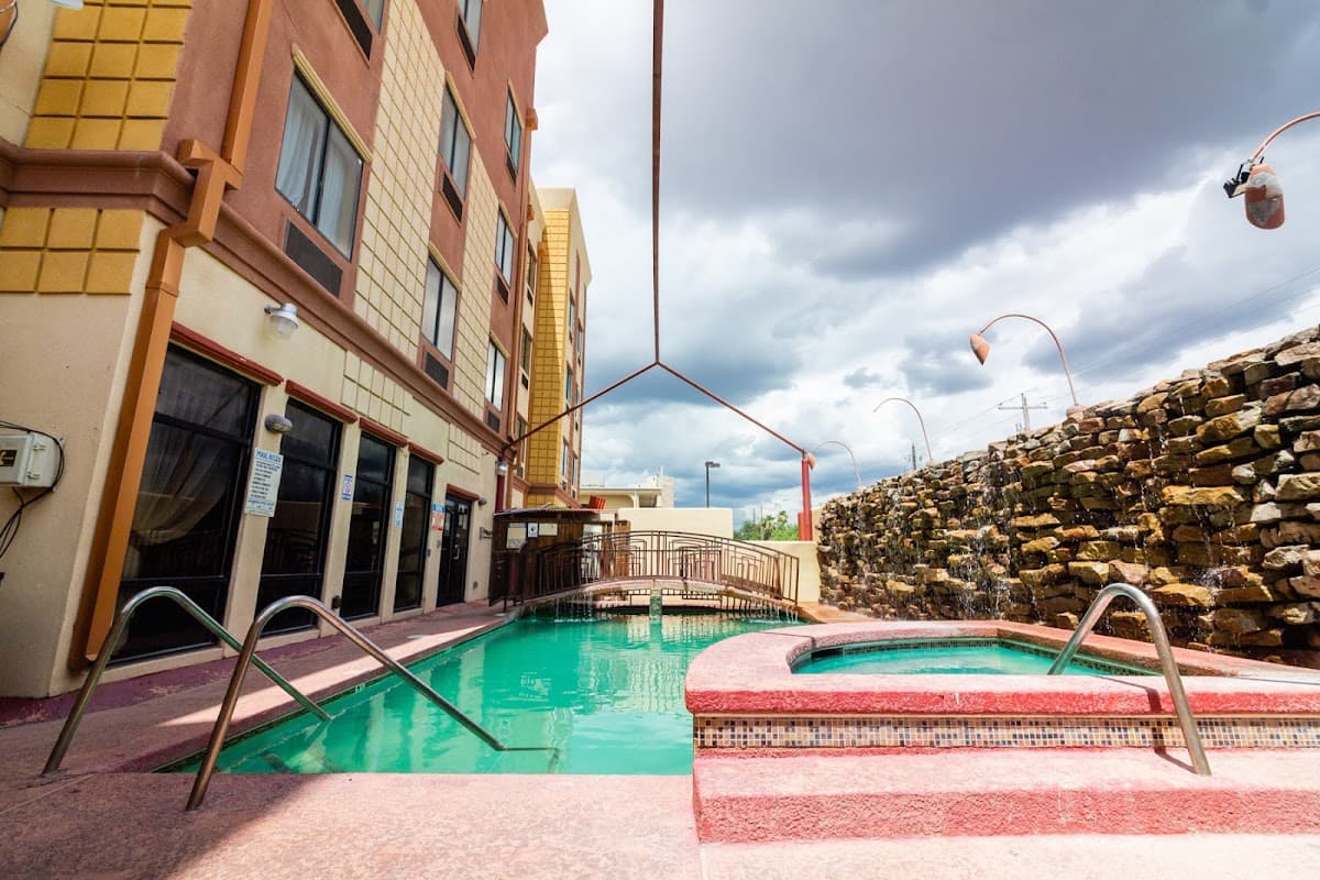 AmeriK Suites