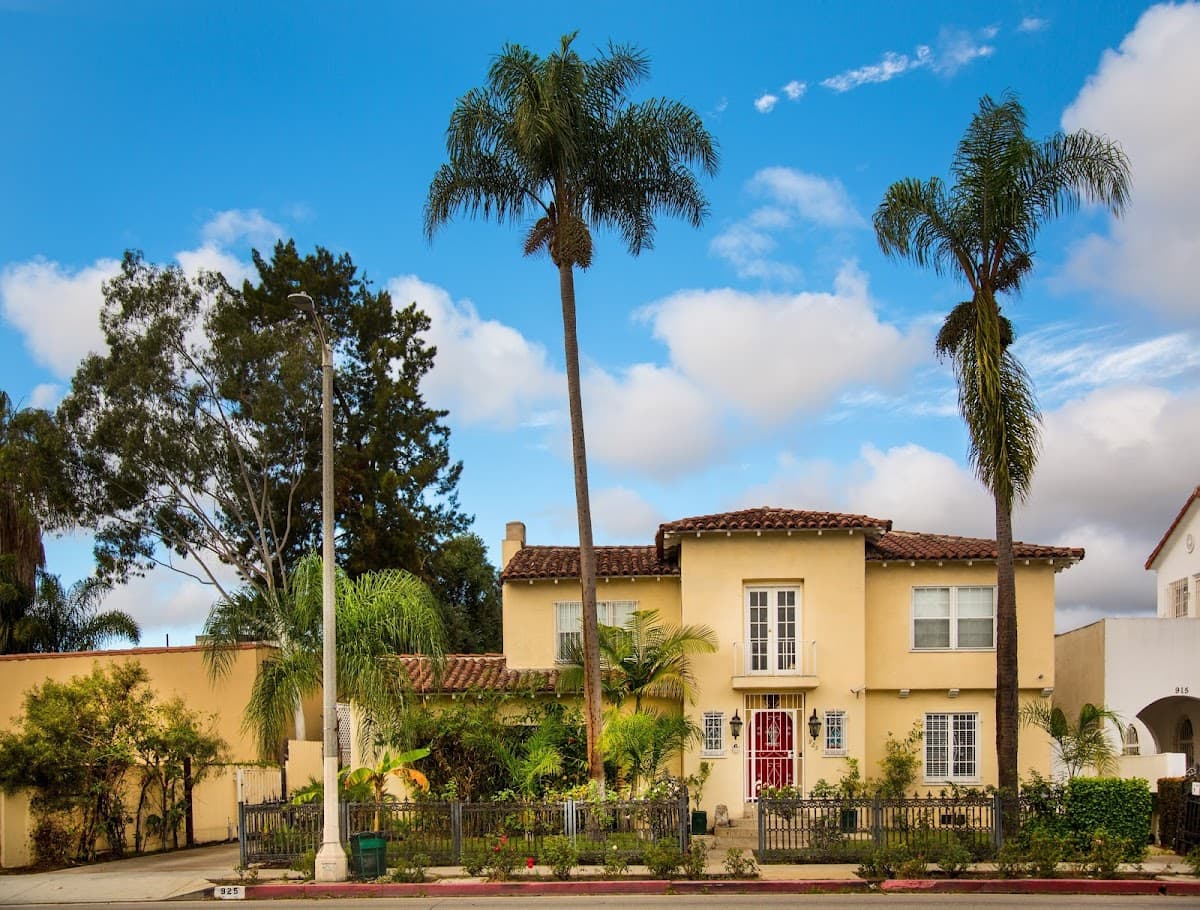 Cinema Suites Bed and Breakfast