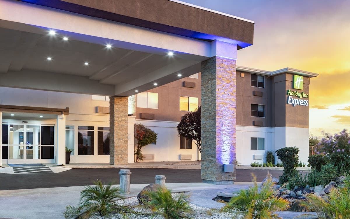 Holiday Inn Express Redding North – Shasta Lake by IHG