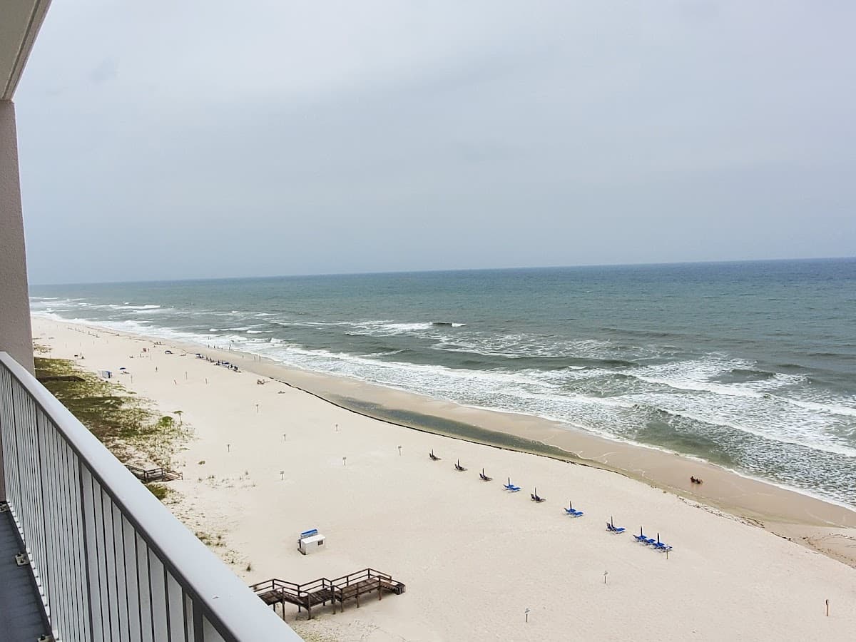 Beachfront 2BR/2BA w/ Jacuzzi