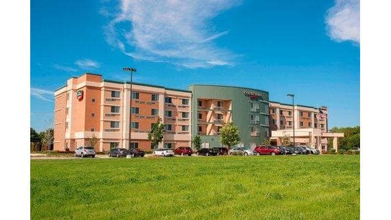 Courtyard by Marriott Milwaukee Airport