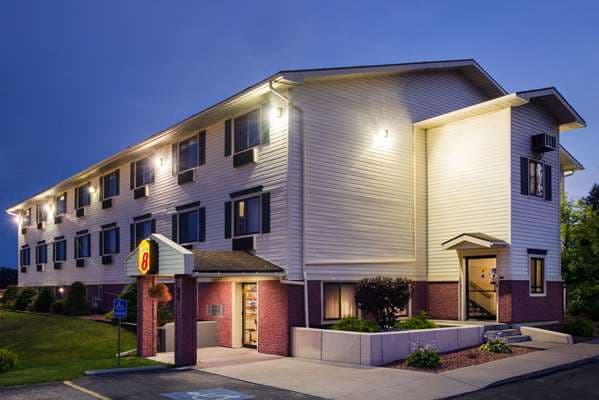 Super 8 by Wyndham Massena NY
