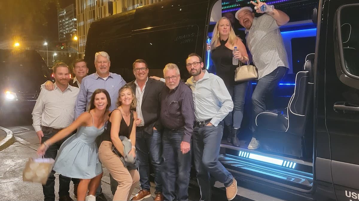 Emerald Luxury Transportation - Limo & Car Service