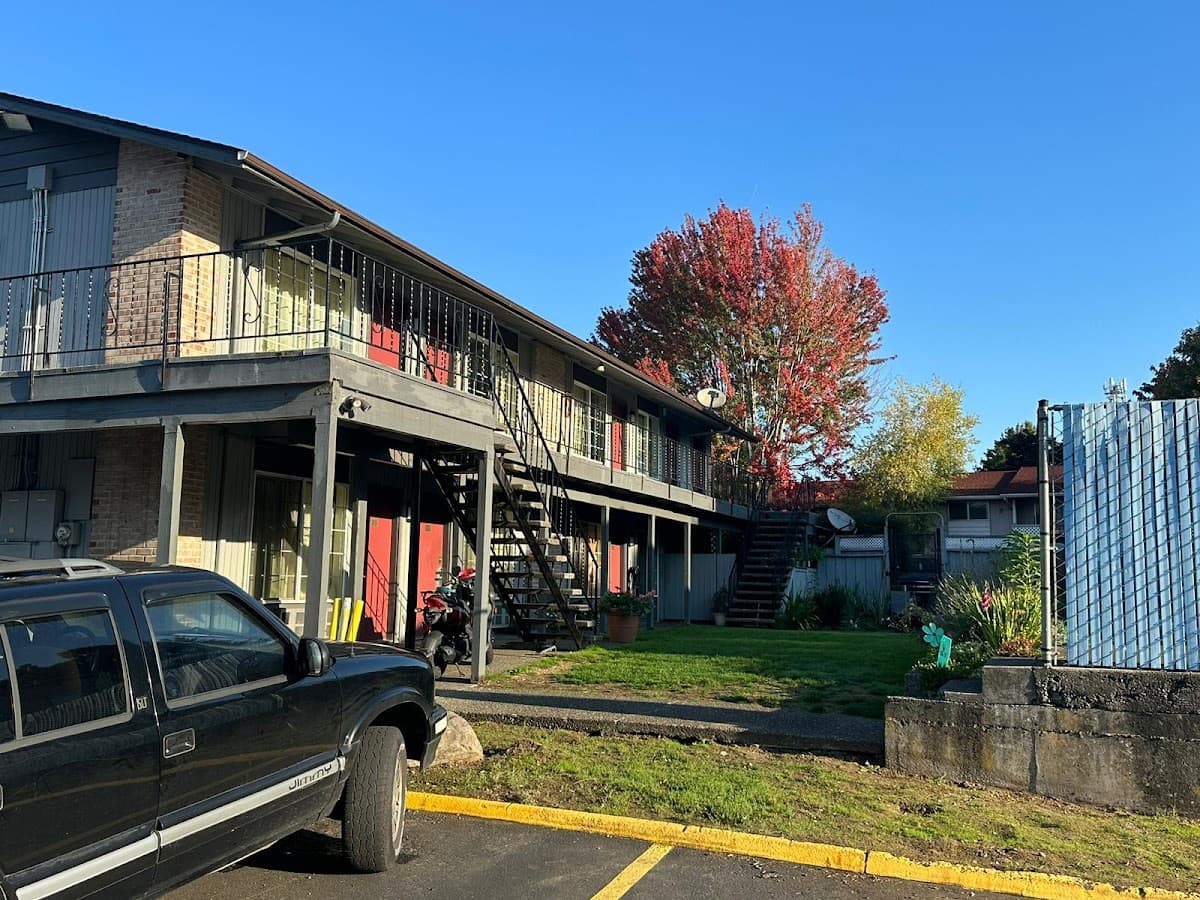 Rama Inn Motel and RV Park