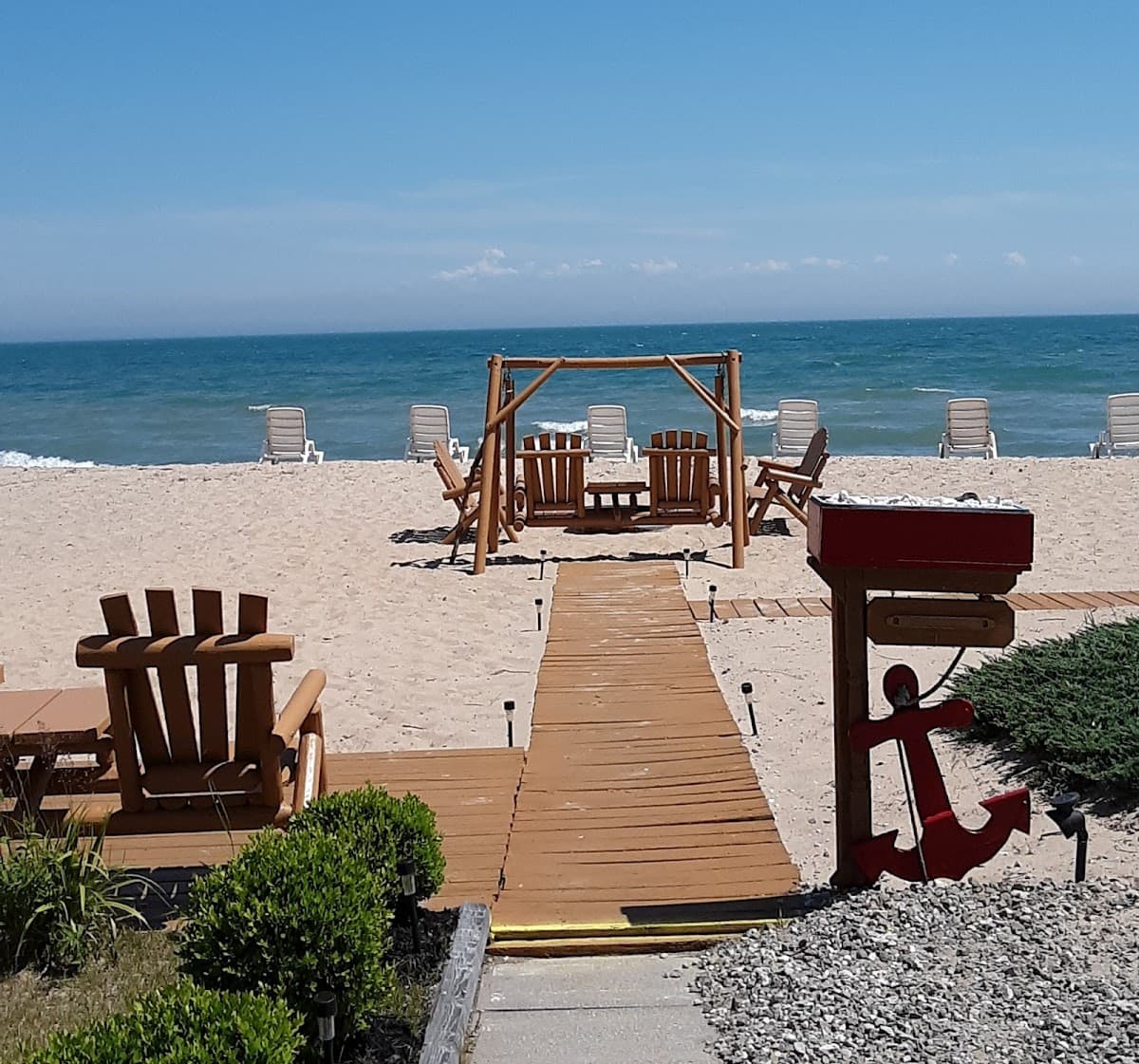 Young's Getaway Beachfront Resort