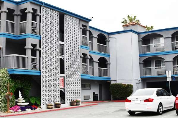 Travelodge by Wyndham Long Beach Convention Center