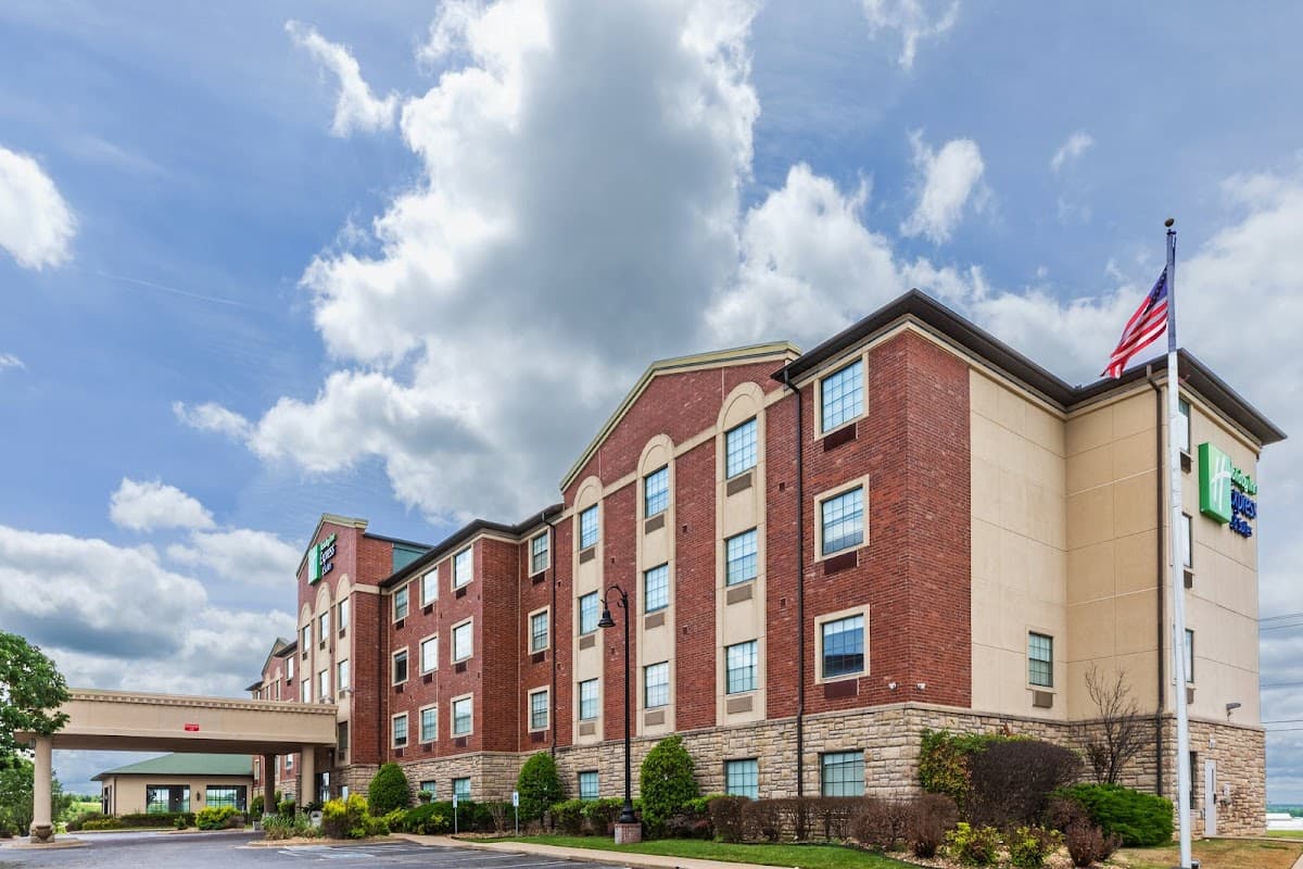 Holiday Inn Express & Suites Tulsa S Broken Arrow Hwy 51 by IHG