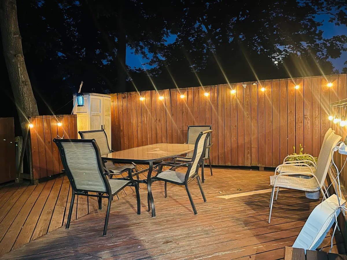 Log Cabin w/ Hot tub - Near Casino & Downtown Cape