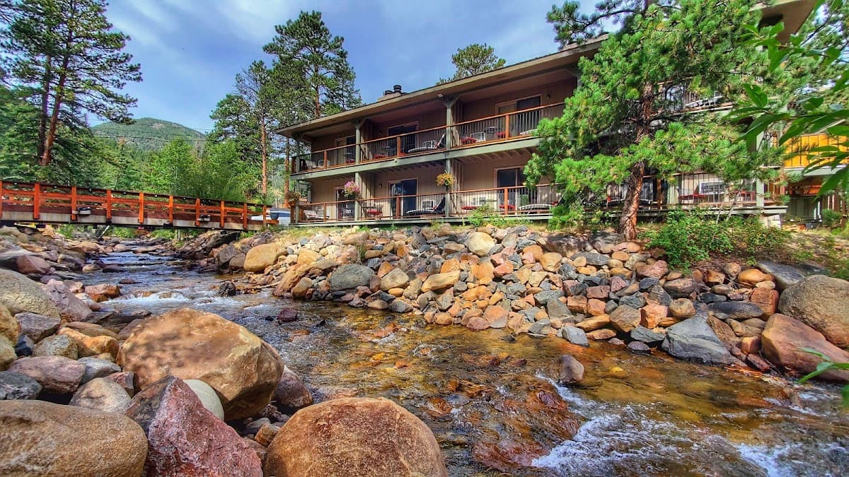 The Inn on Fall River | Fall River Cabins
