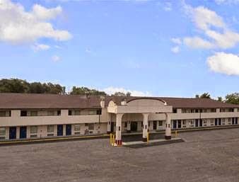 Days Inn by Wyndham Monroeville Pittsburgh