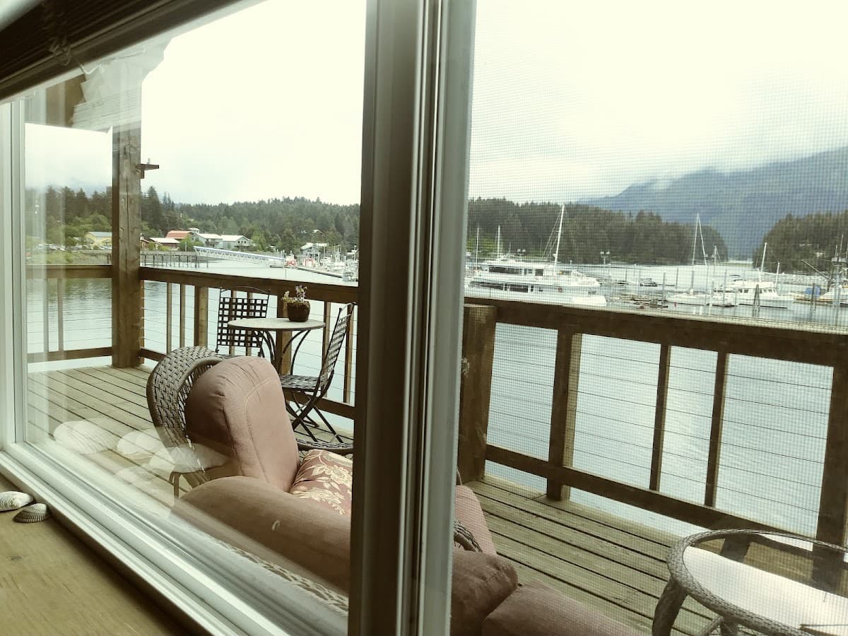Seldovia Harbor Inn